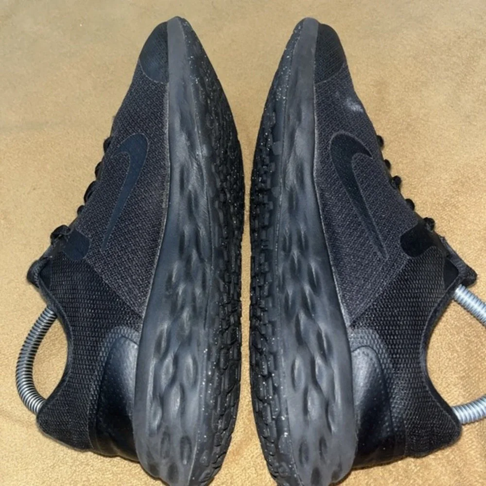 Women's Size 7 Nike Revolution 6‎ NN (GS) Shoes Black Dark Smoke DD1096-001 Gym